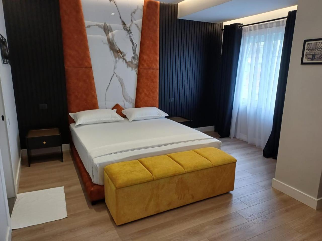 Oxygen Boutique Hotel ティラナ エクステリア 写真