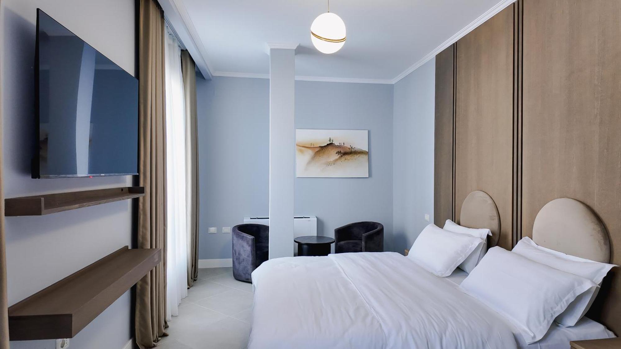 Oxygen Boutique Hotel ティラナ エクステリア 写真